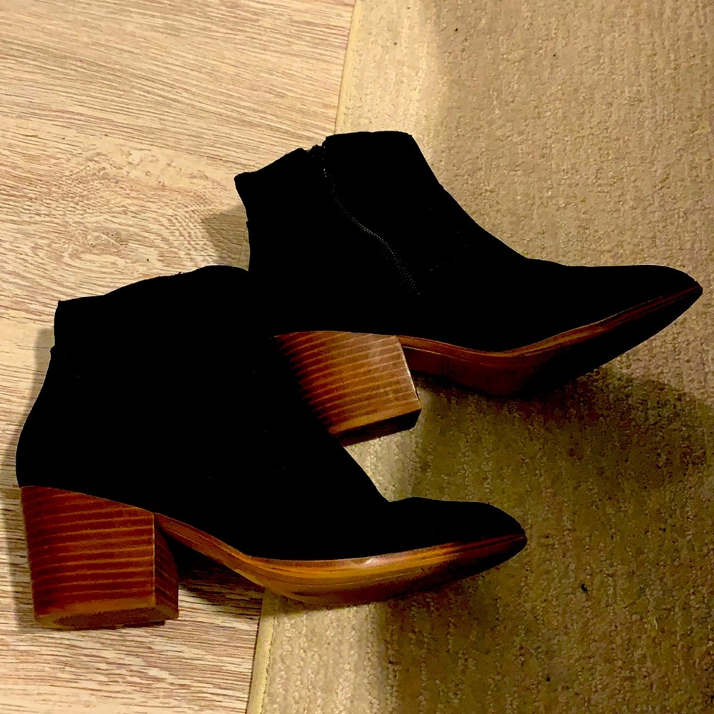Steve Madden black cowboy booties barely worn